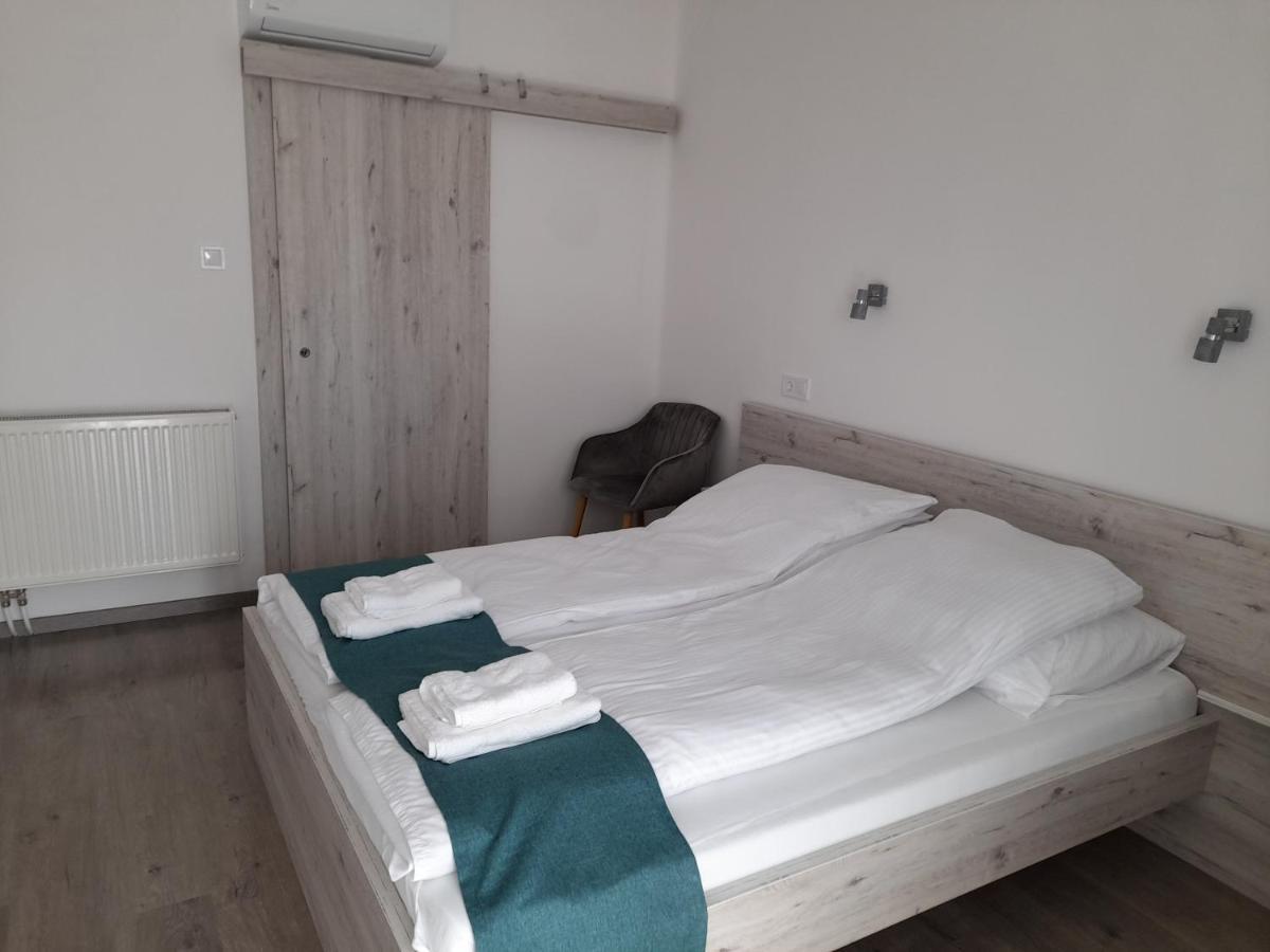Orion Panzio Bed & Breakfast Hajdúszoboszló Eksteriør bilde