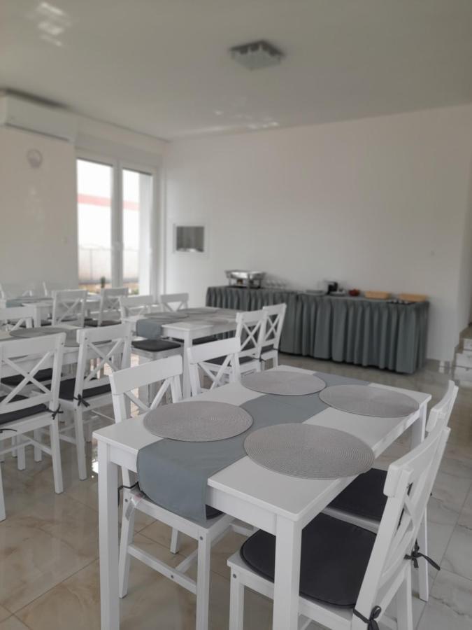 Orion Panzio Bed & Breakfast Hajdúszoboszló Eksteriør bilde