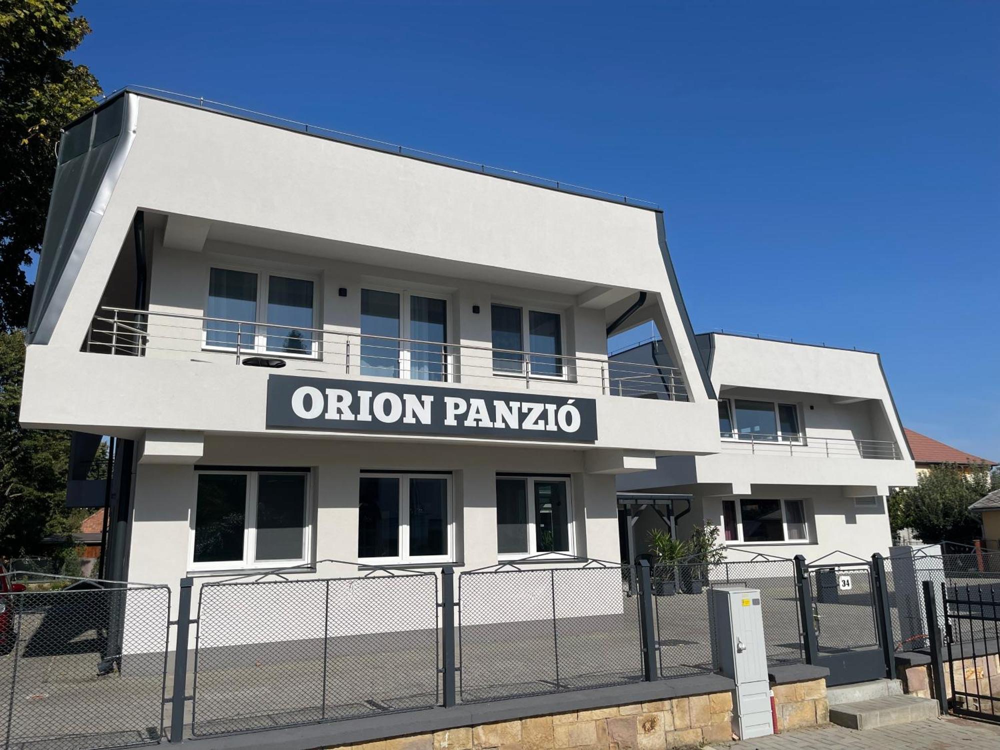 Orion Panzio Bed & Breakfast Hajdúszoboszló Eksteriør bilde