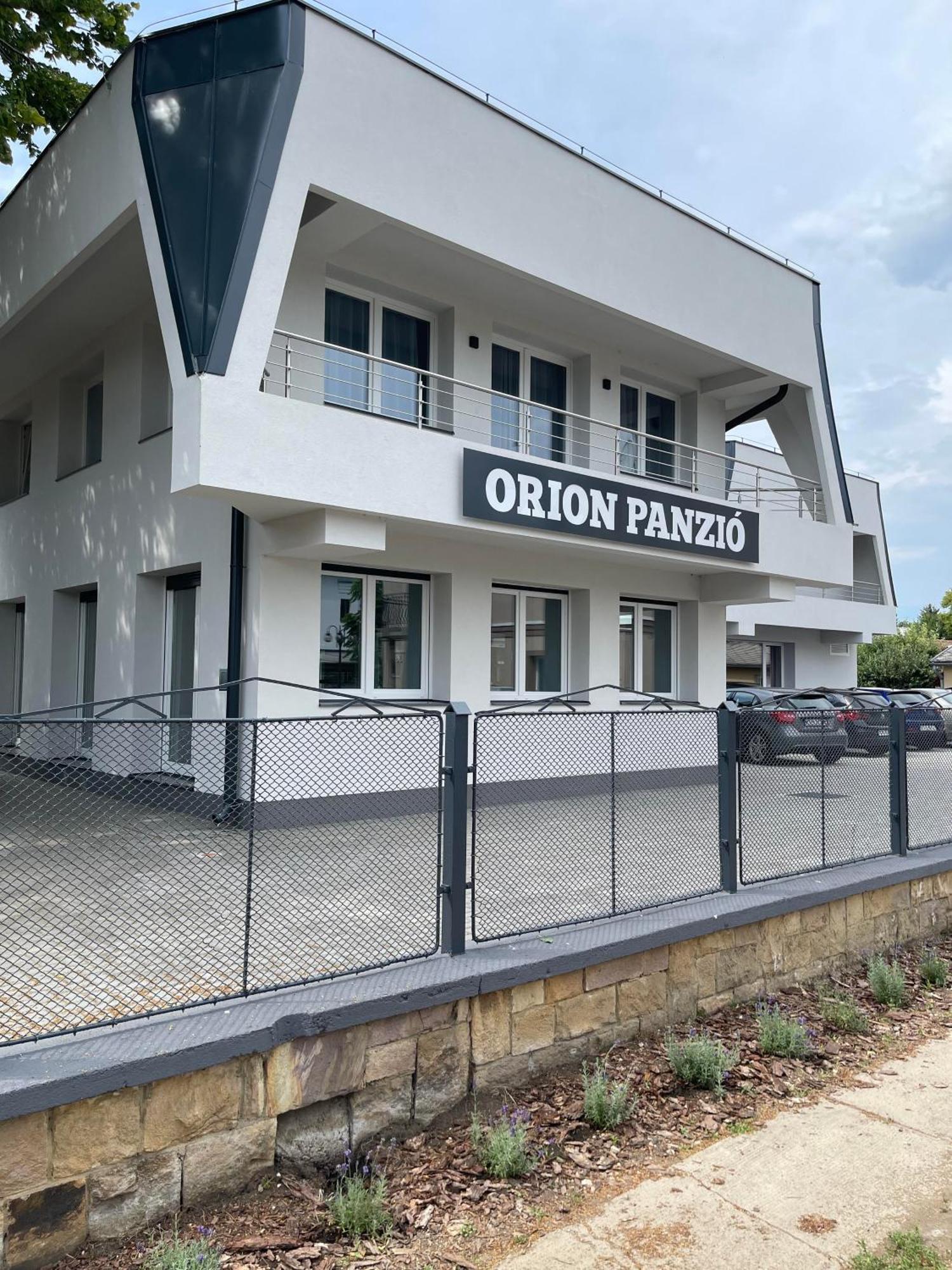 Orion Panzio Bed & Breakfast Hajdúszoboszló Eksteriør bilde